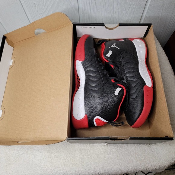 Jordan Jumpman Pro (GS) Size 7Y - EUC w/box - Picture 4 of 10